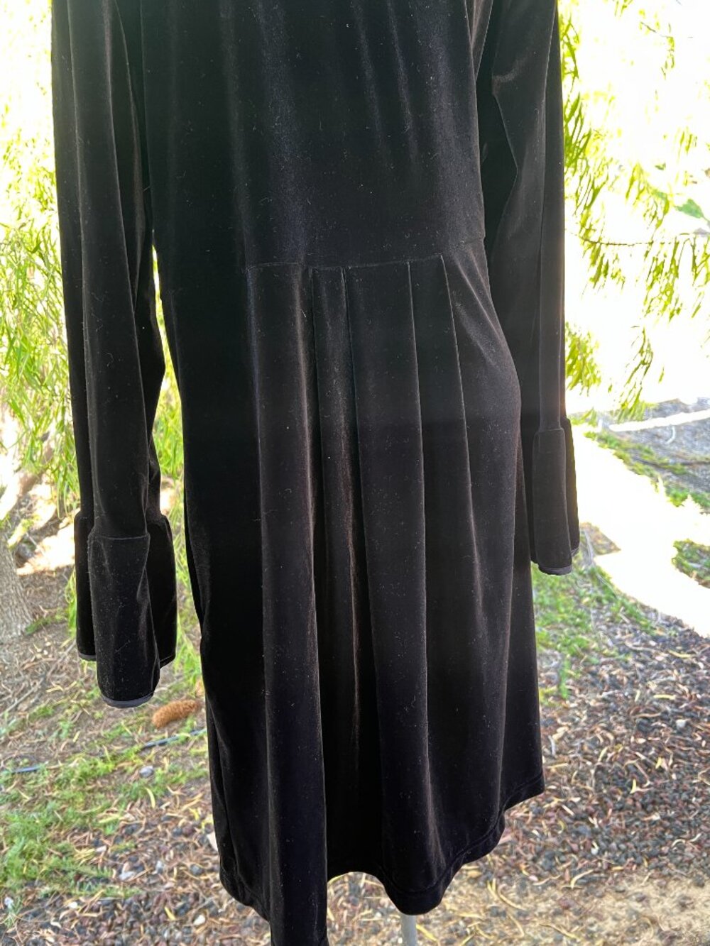 Soma Intimates Black Velvet Robe - Wrap Around - Flared Sleeves - Size Large - Picture 6 of 13